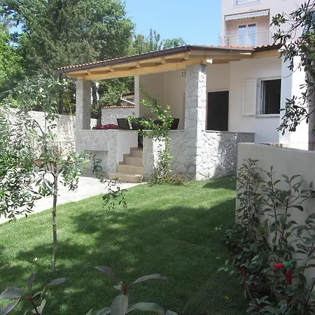 Holiday Home Lujo Malinska Exterior photo
