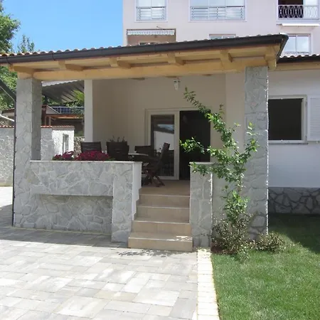 Holiday Home Lujo Malinska Exterior photo